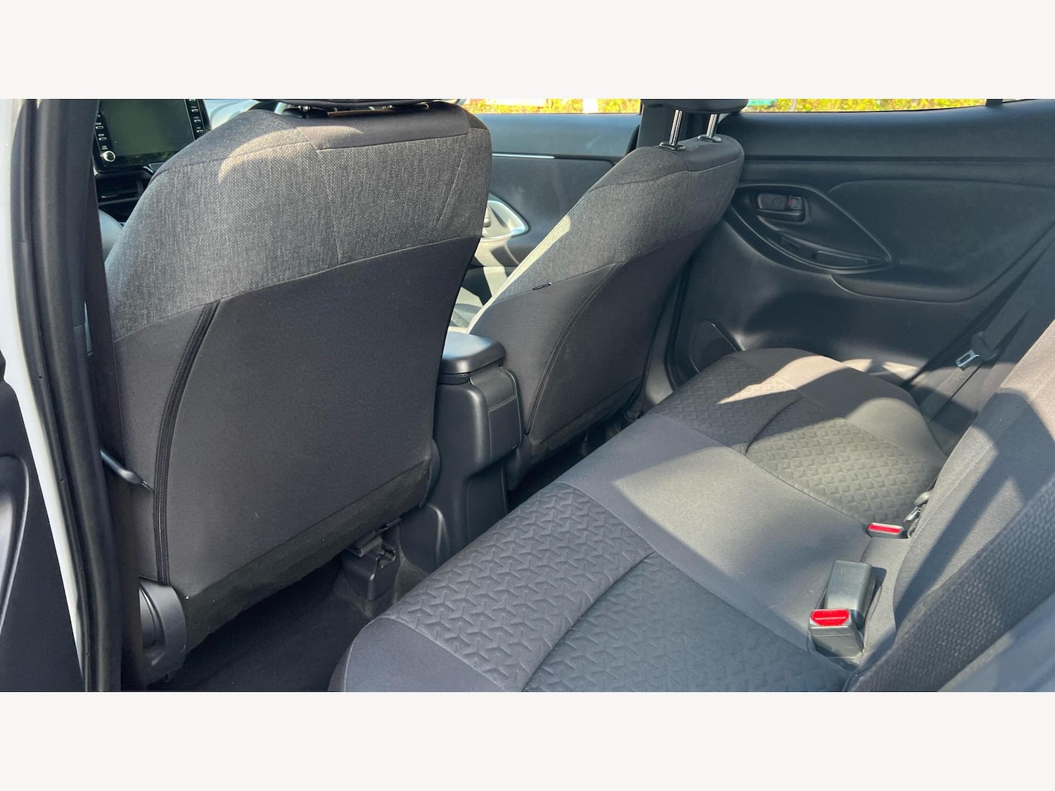 Used Toyota Yaris Cross 2023 for sale - 76573195: Photo 15