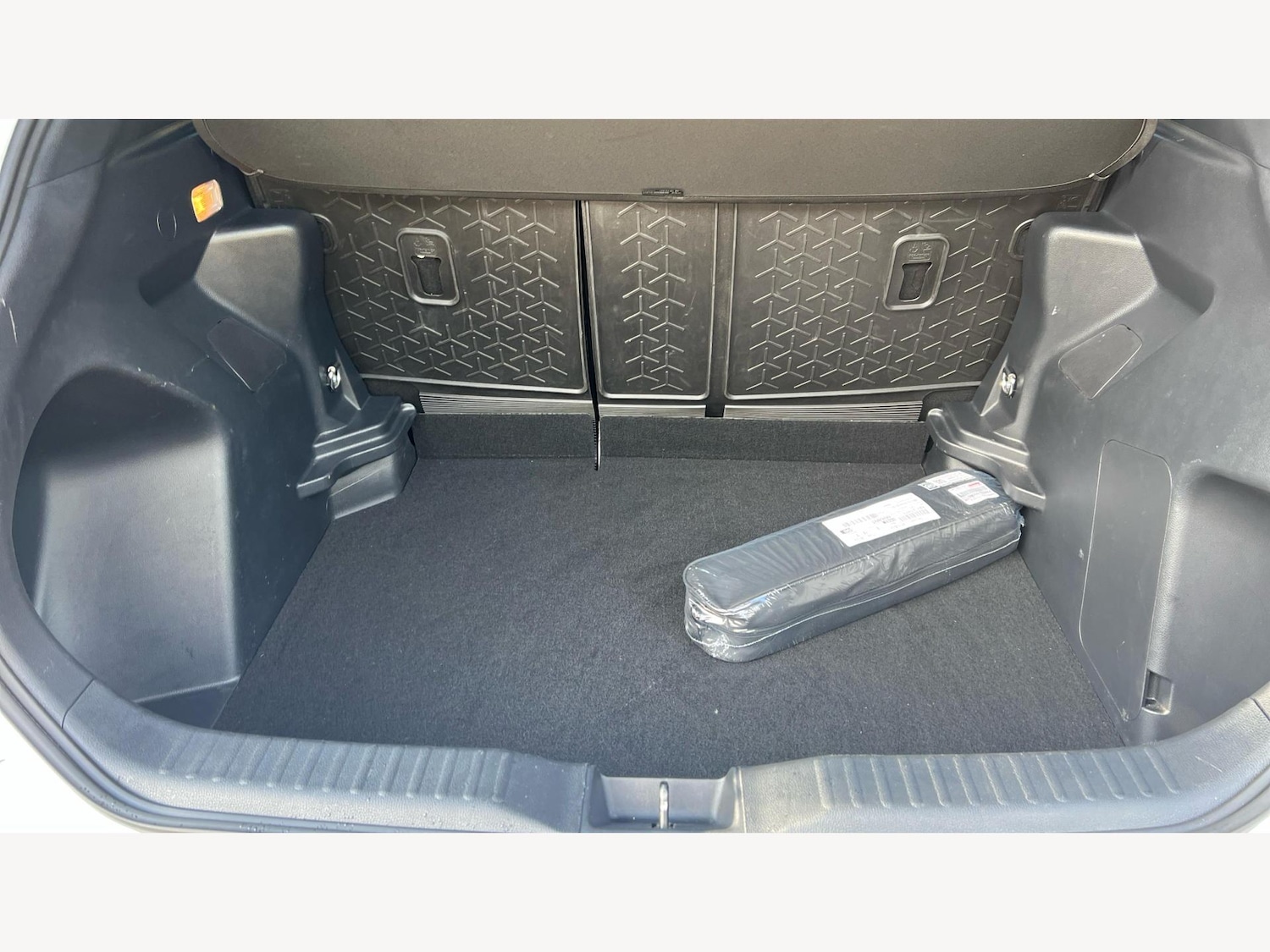 Used Toyota Yaris Cross 2023 for sale - 76573195: Photo 16