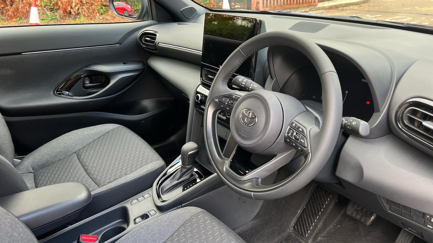 Used Toyota Yaris Cross 2025 for sale - 77119700: Photo 12