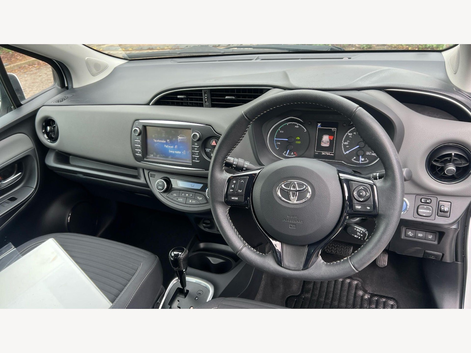 Used Toyota Yaris 2018 for sale - 78101160: Photo 8