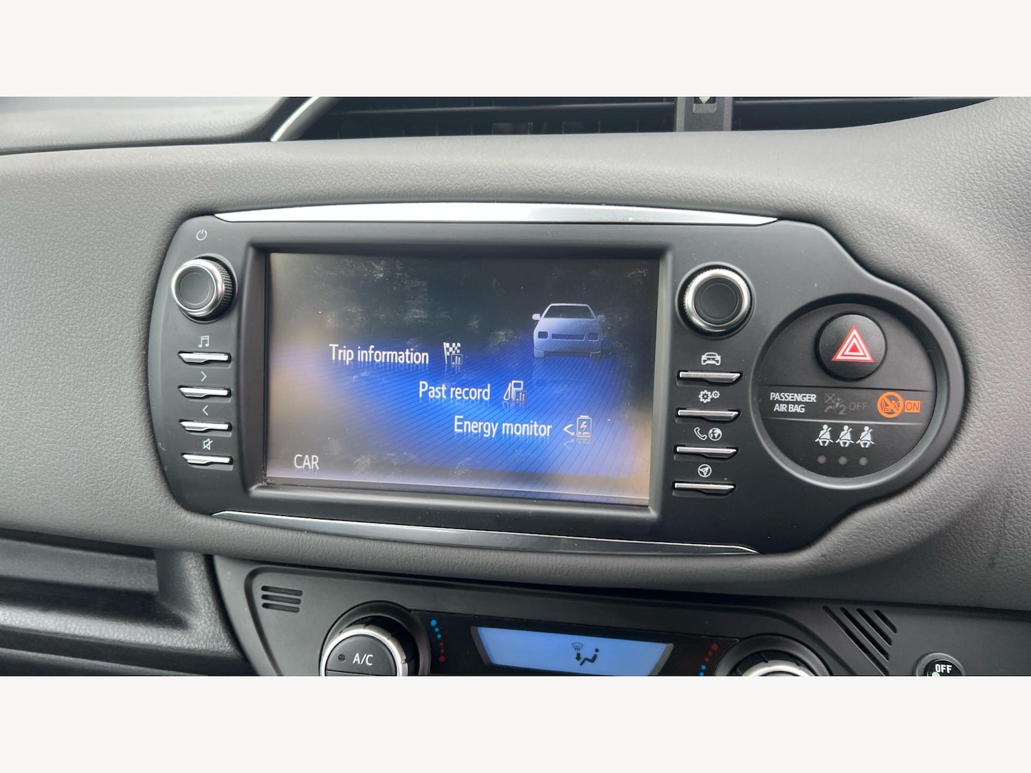 Used Toyota Yaris 2018 for sale - 78101160: Photo 9