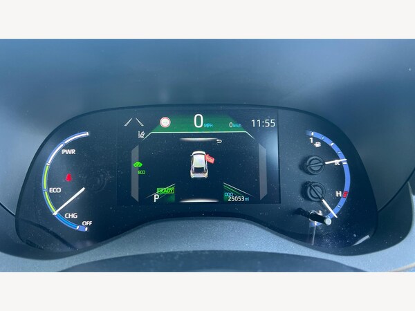 Used Toyota Yaris Cross 2023 for sale - 76137313: Photo 11