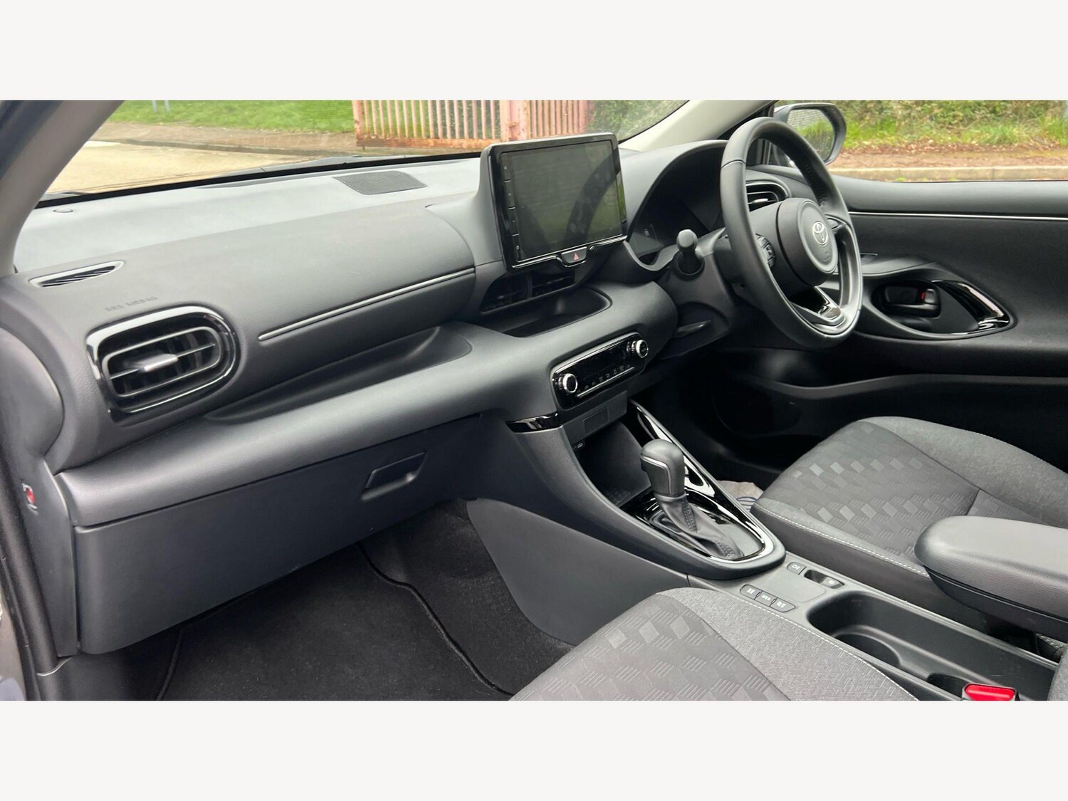 Used Toyota Yaris for sale - 77852775: Photo 12