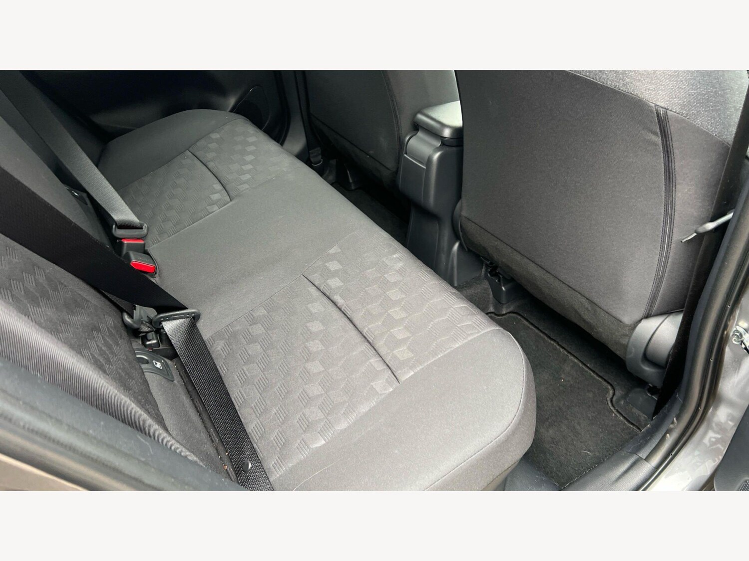 Used Toyota Yaris for sale - 77852775: Photo 14