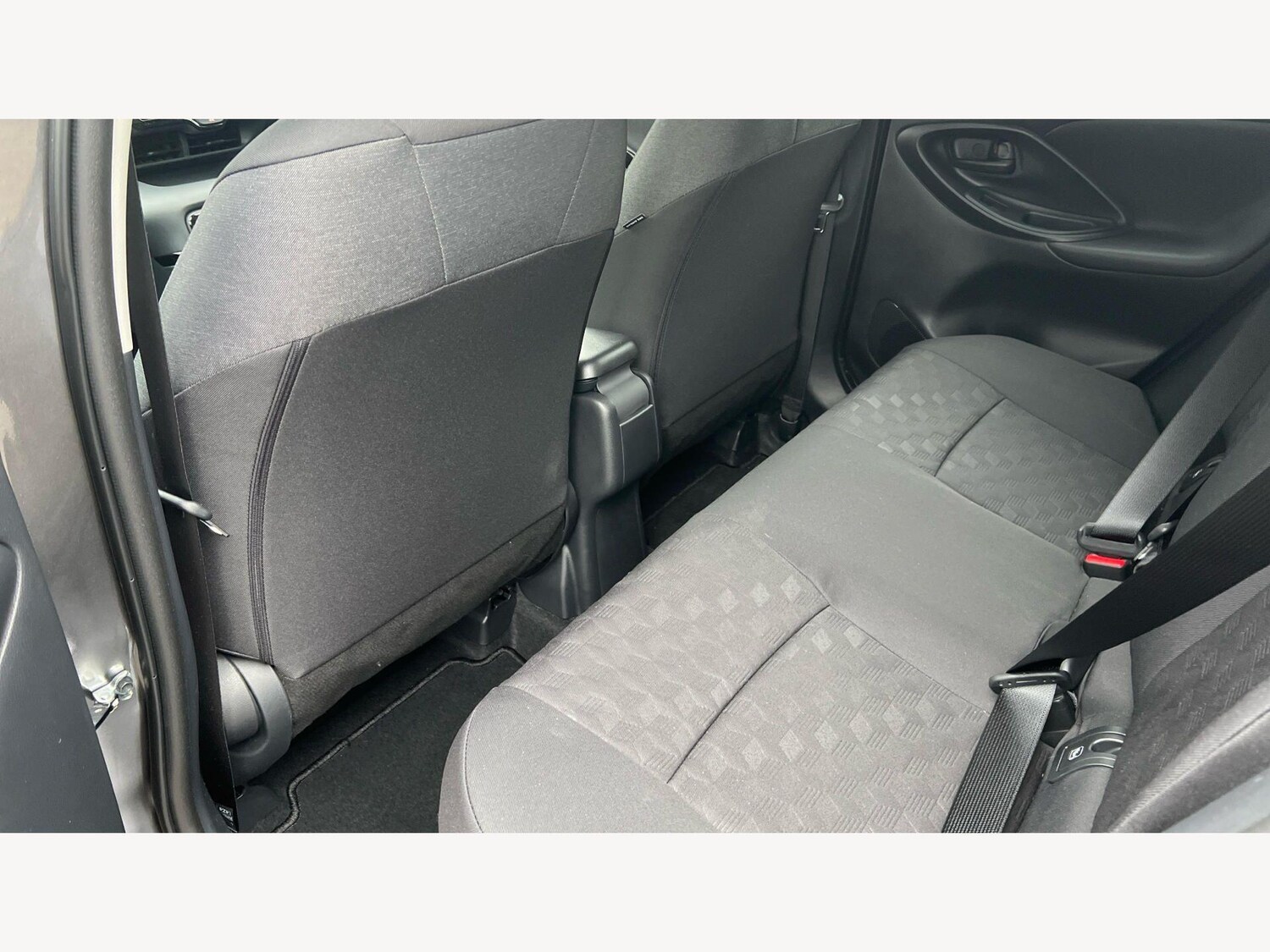 Used Toyota Yaris for sale - 77852775: Photo 15