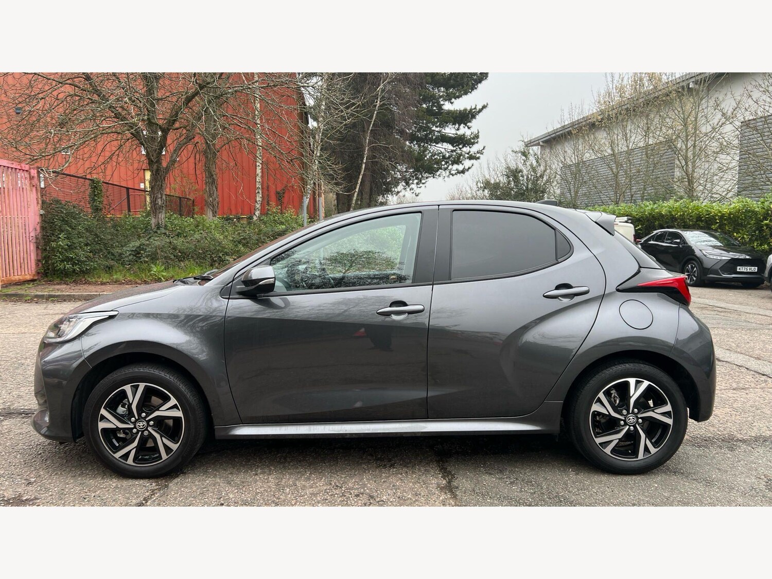 Used Toyota Yaris for sale - 77852775: Photo 19