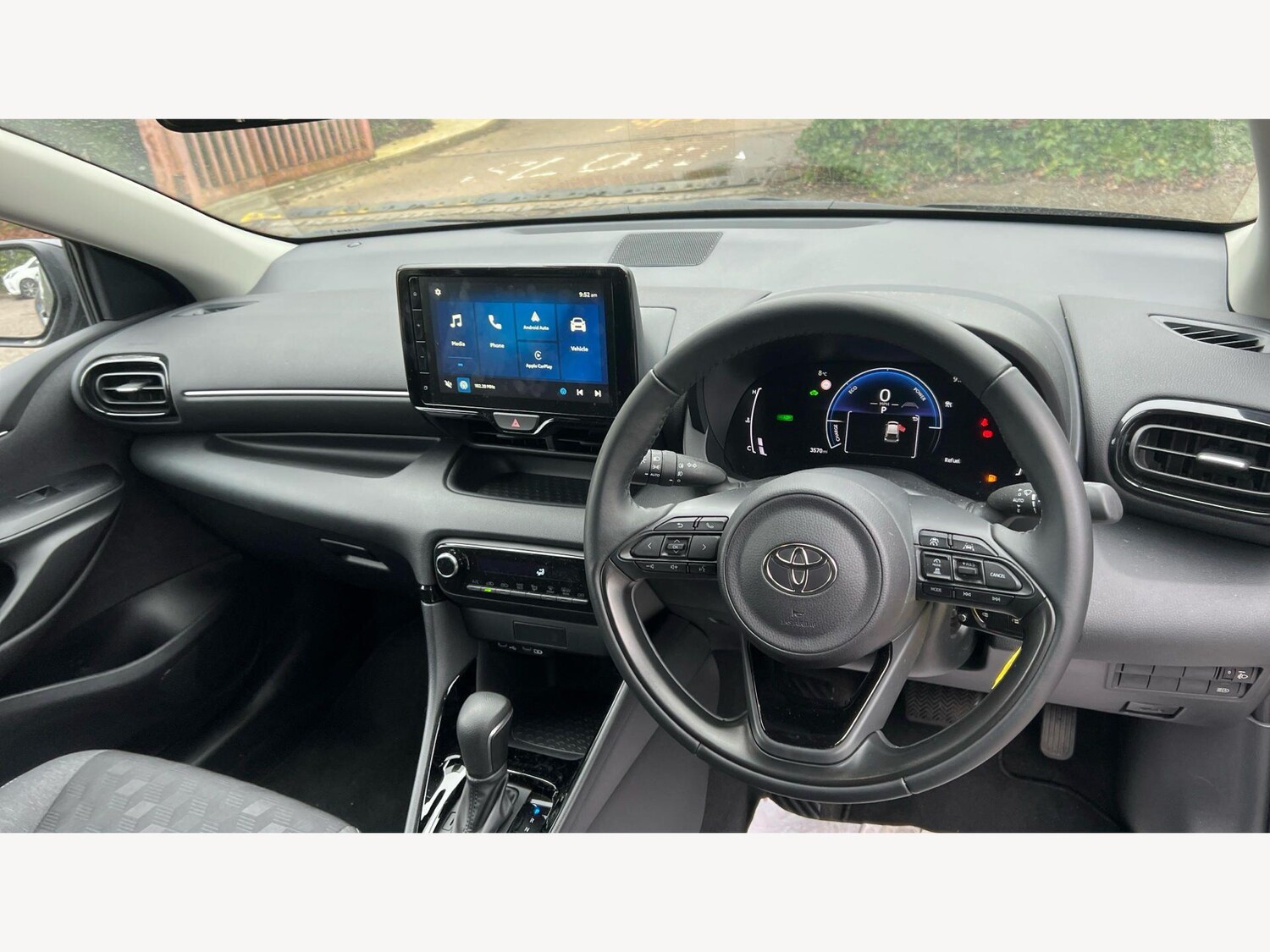 Used Toyota Yaris for sale - 77852775: Photo 8