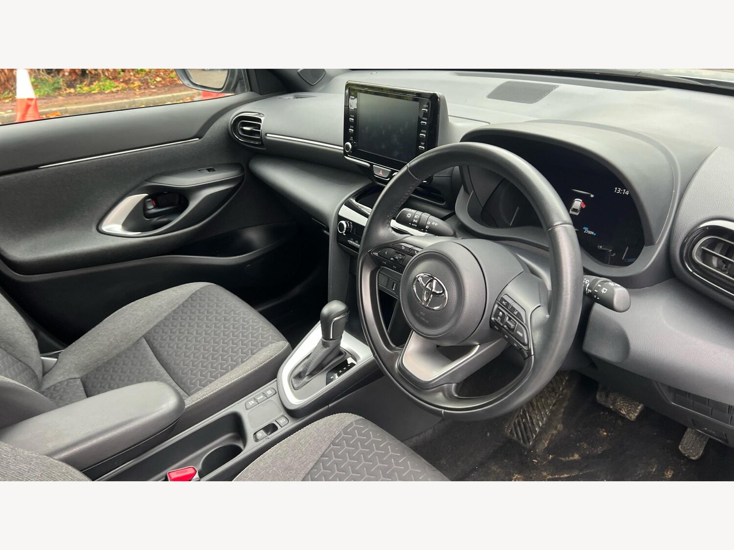 Used Toyota Yaris Cross 2022 for sale - 76538593: Photo 13