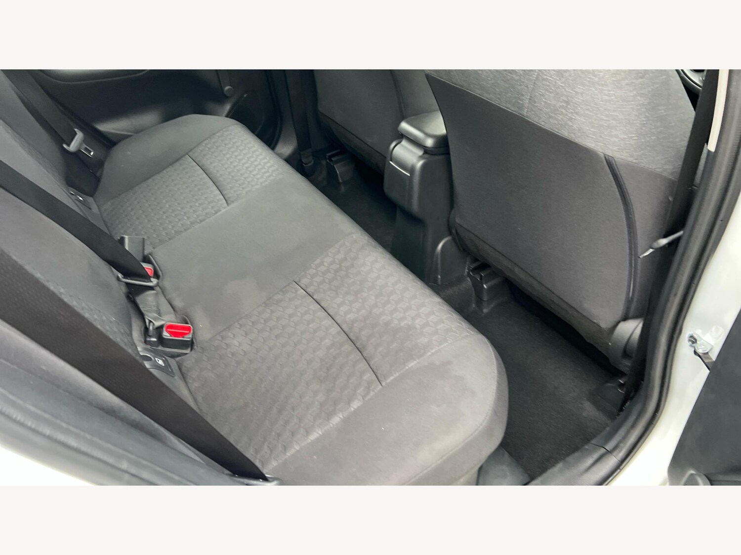 Used Toyota Yaris 2023 for sale - 76247040: Photo 14