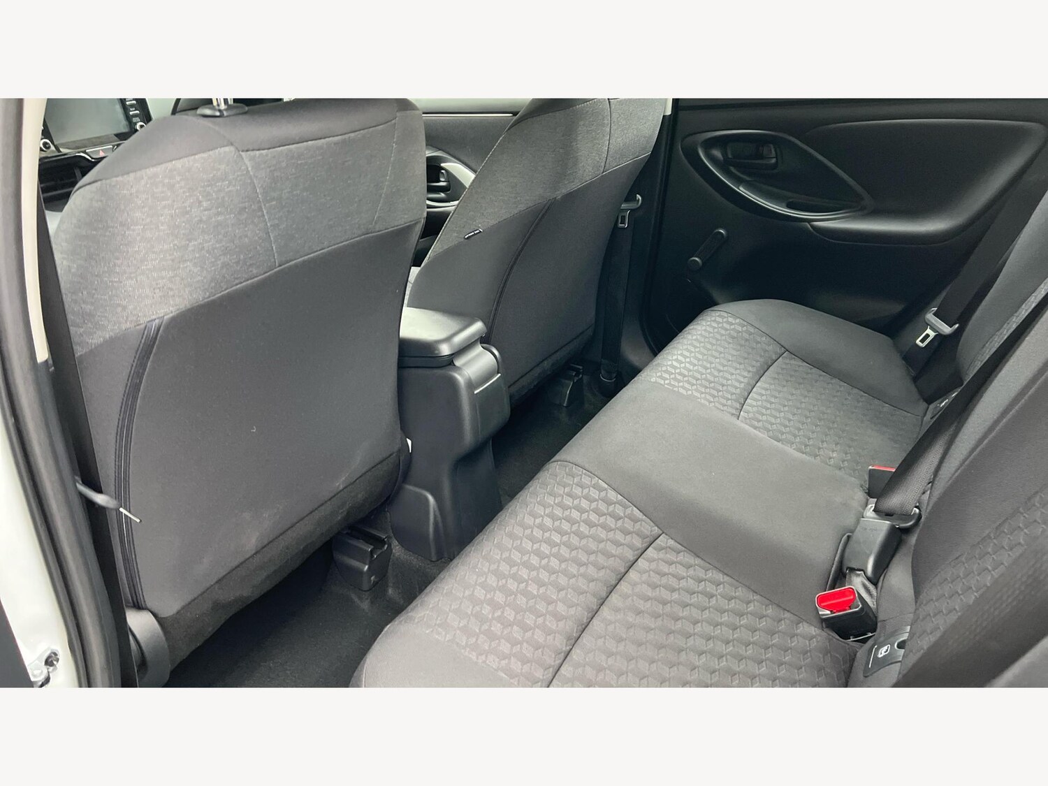 Used Toyota Yaris 2023 for sale - 76247040: Photo 15