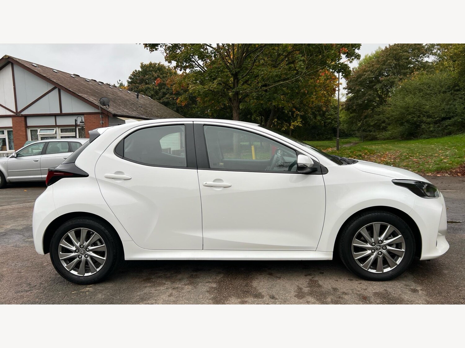 Used Toyota Yaris 2023 for sale - 76247040: Photo 18