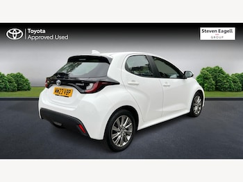 Used Toyota Yaris 2023 for sale - 76247040: Photo
