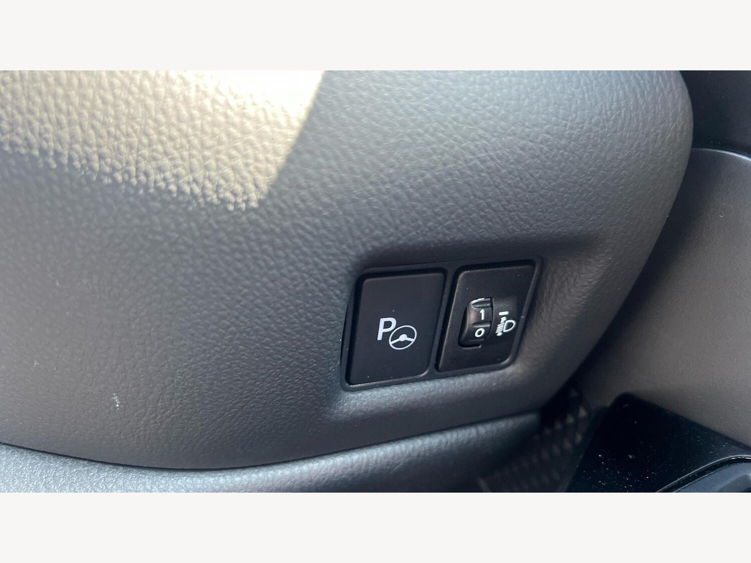 Used Toyota C-HR for sale - 77441454: Photo 24