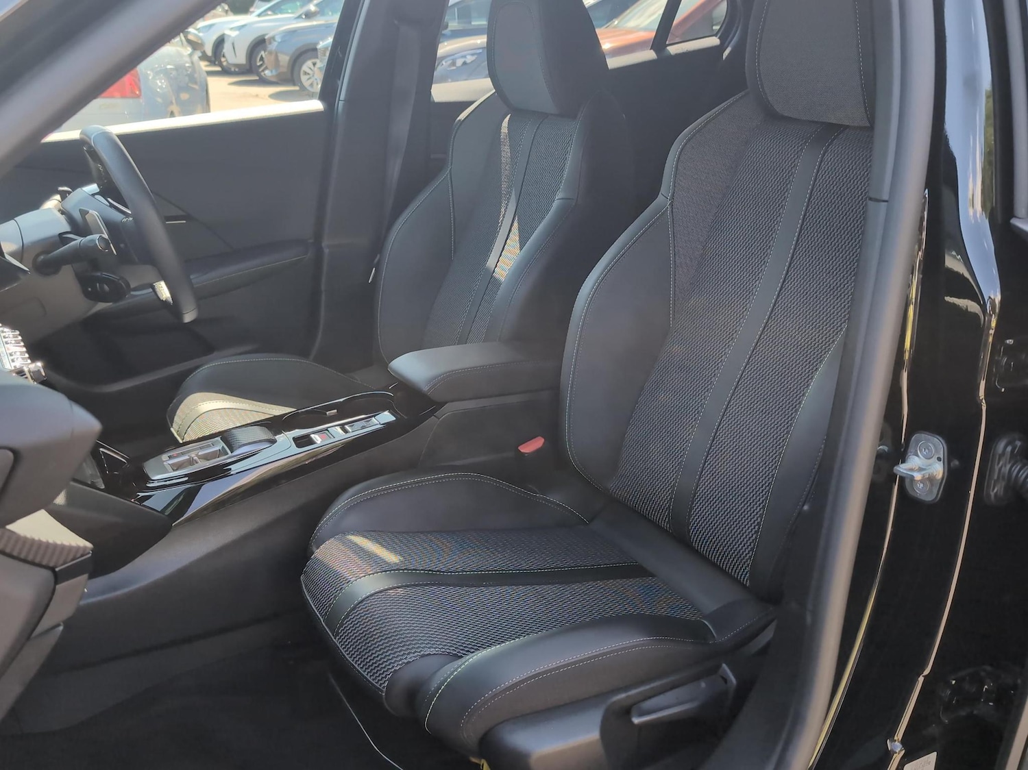 Used Peugeot 2008 2024 for sale - 76678761: Photo 22