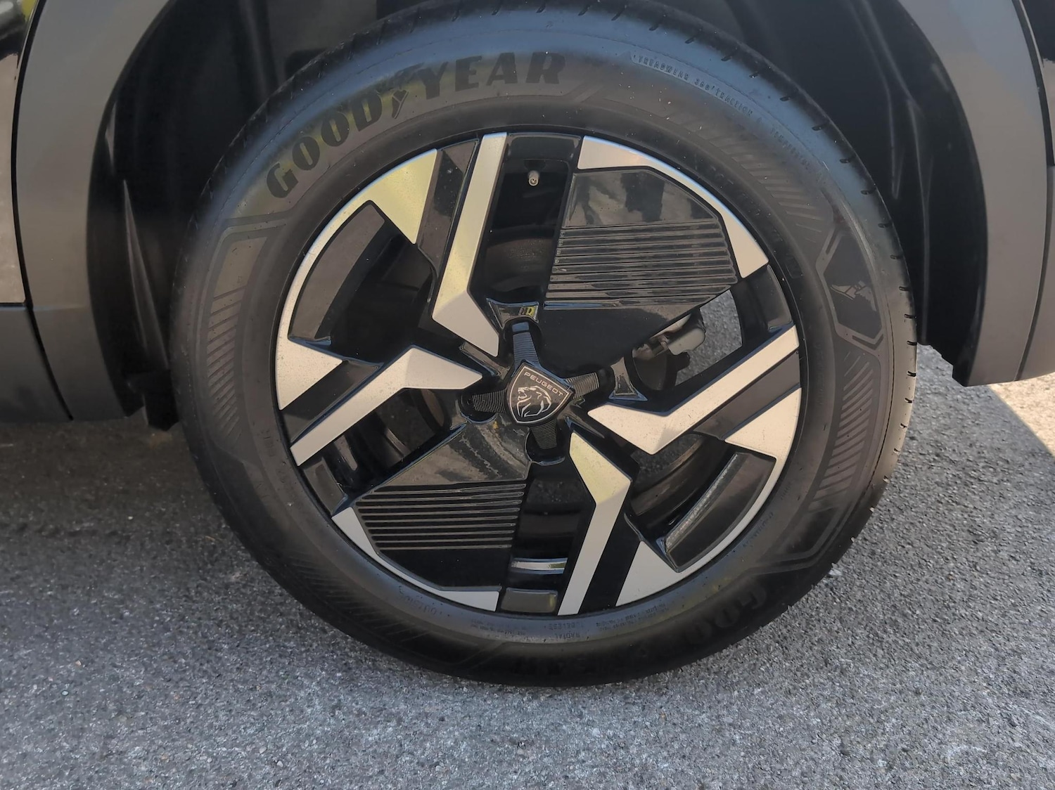 Used Peugeot 2008 2024 for sale - 76678761: Photo 24