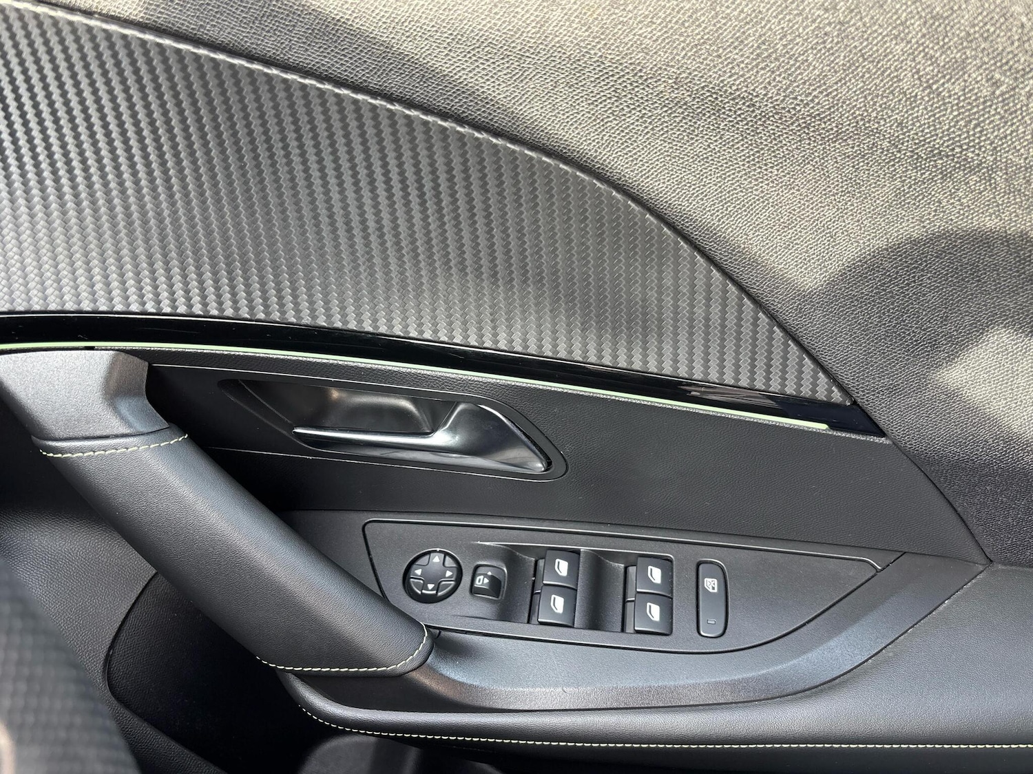 Used Peugeot 2008 2023 for sale - 76676066: Photo 24