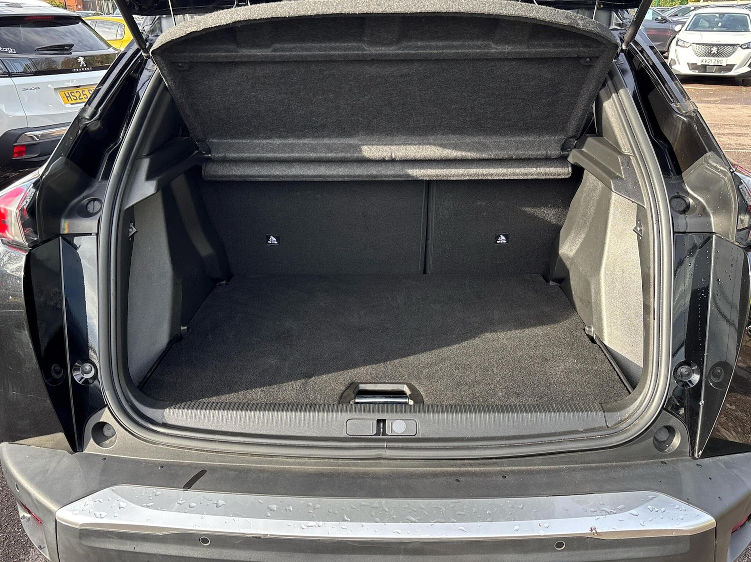 Used Peugeot 2008 2023 for sale - 76676066: Photo 5