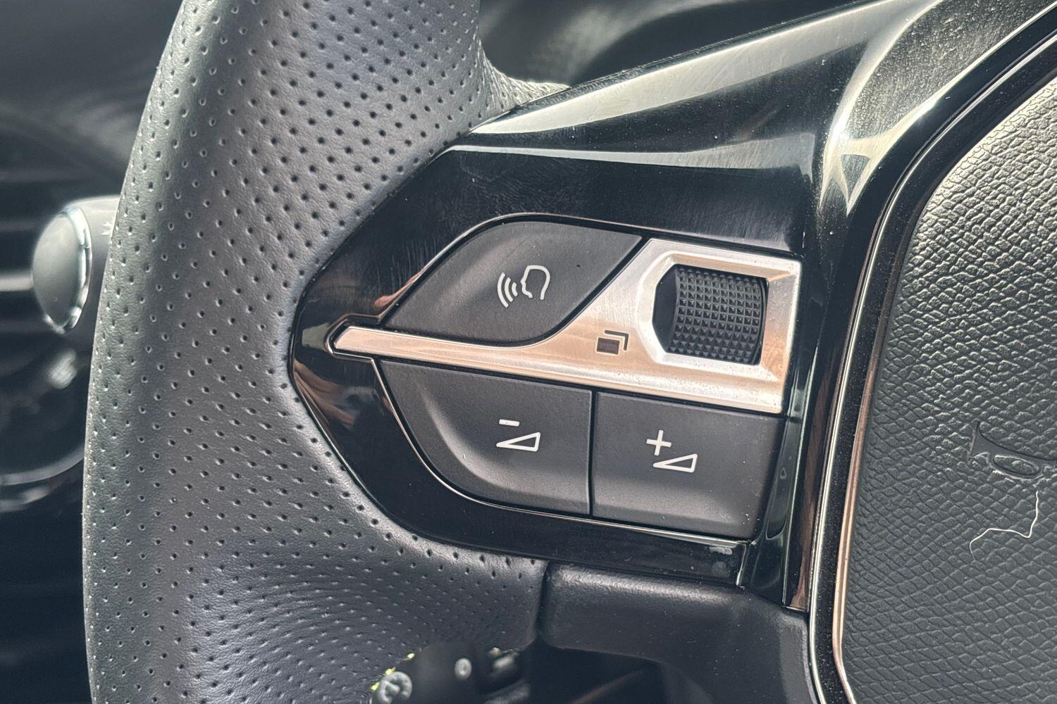 Used Peugeot 2008 2023 for sale - 78183276: Photo 16