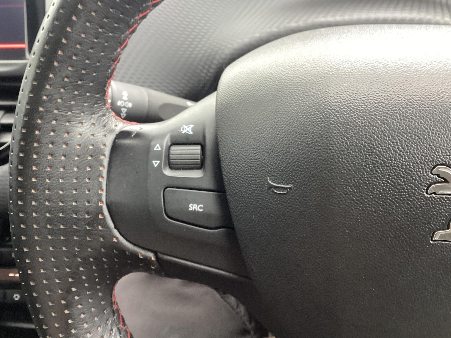 Used Peugeot 2008 2018 for sale - 76673608: Photo 22