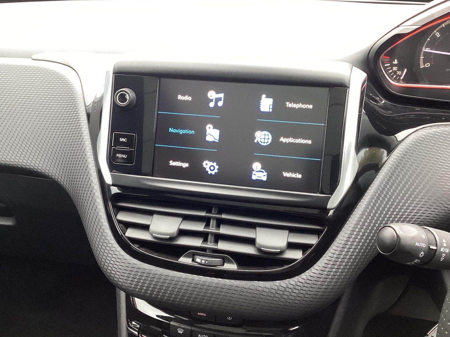 Used Peugeot 2008 2018 for sale - 76673608: Photo 8