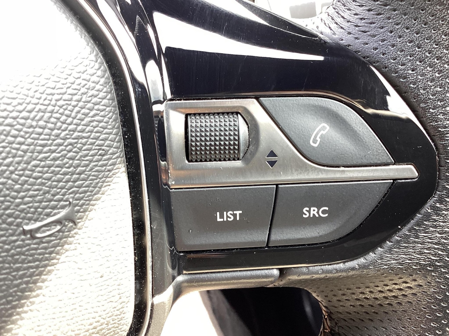 Used Peugeot 3008 2022 for sale - 76675040: Photo 21