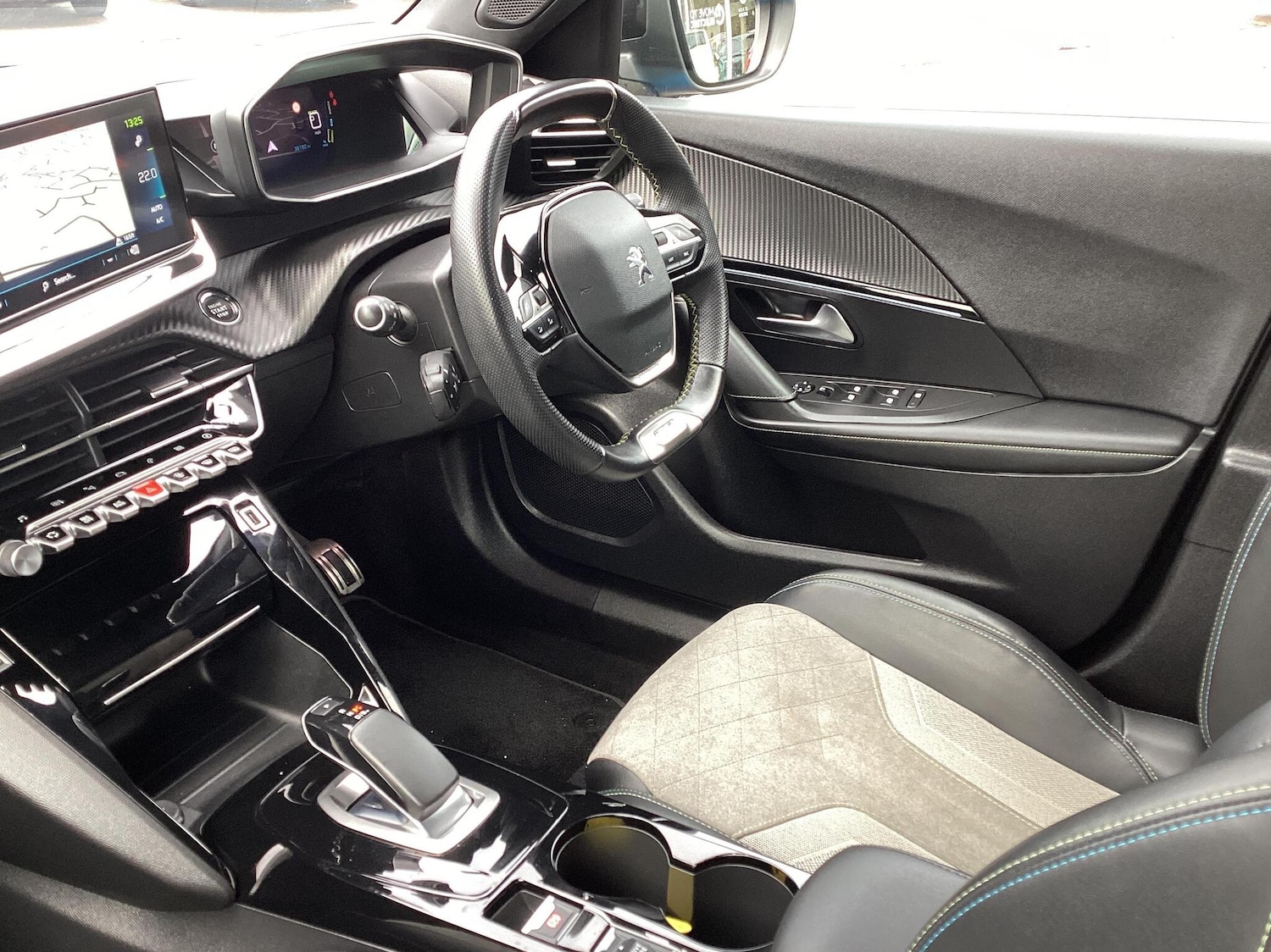 Used Peugeot 2008 2021 for sale - 76674581: Photo 2