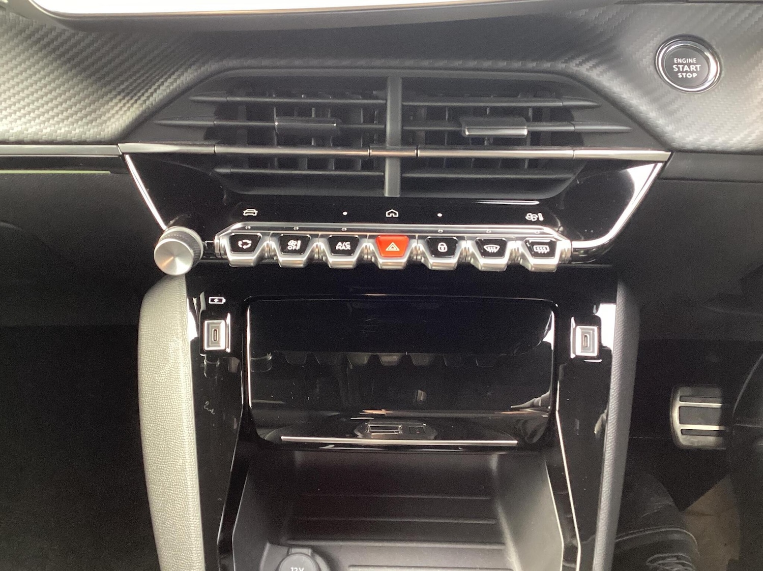 Used Peugeot 2008 2023 for sale - 77399534: Photo 11