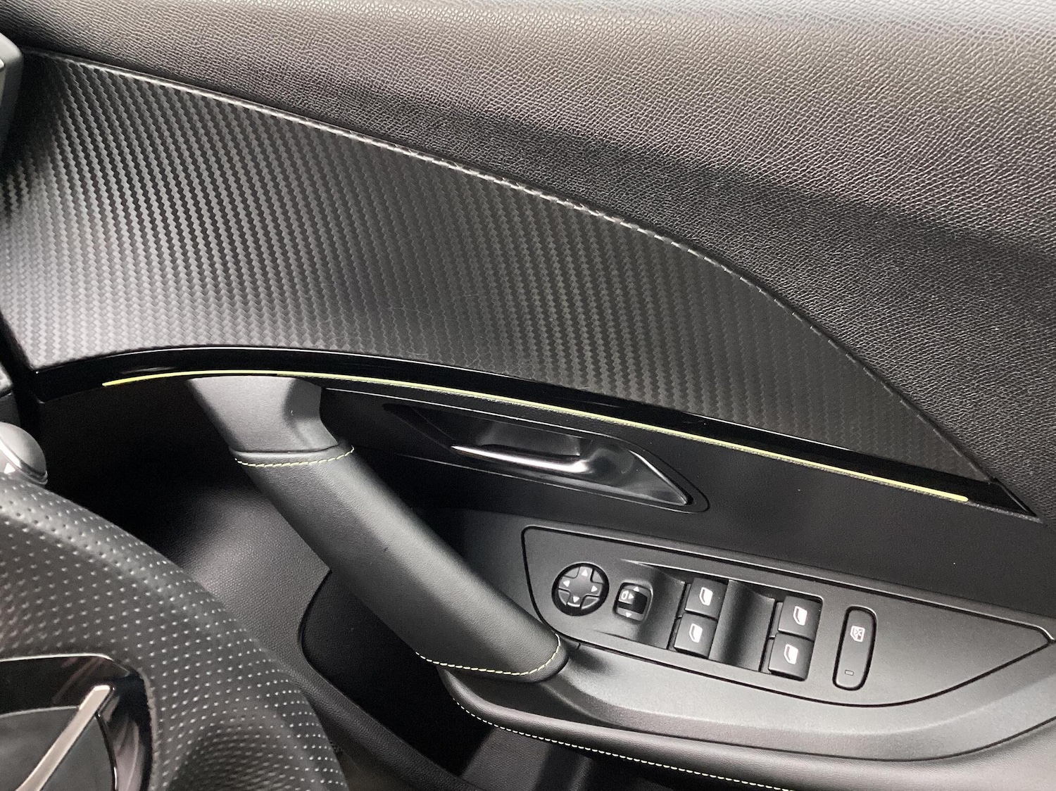 Used Peugeot 2008 2023 for sale - 77399534: Photo 21