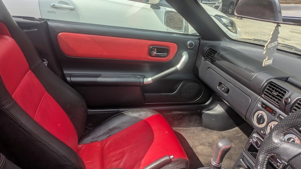 Used Toyota MR2 2002 for sale - 74401071: Photo 12