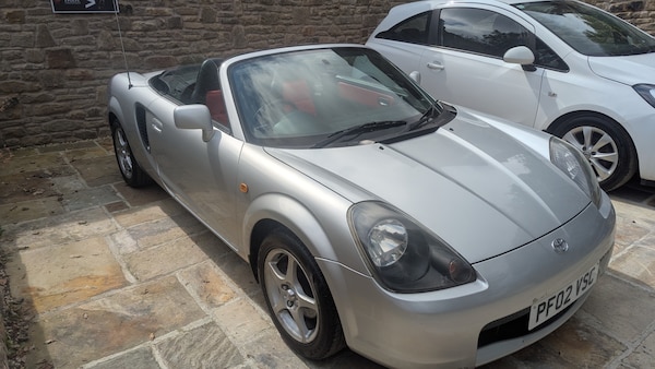 Used Toyota MR2 2002 for sale - 74401071: Photo 1