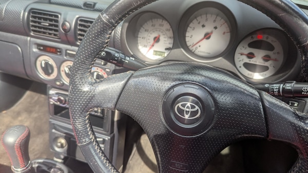 Used Toyota MR2 2002 for sale - 74401071: Photo 9