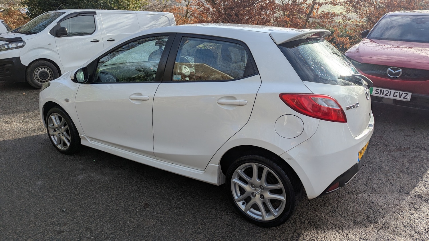 Used Mazda Mazda2 2011 for sale - 77639033: Photo 4