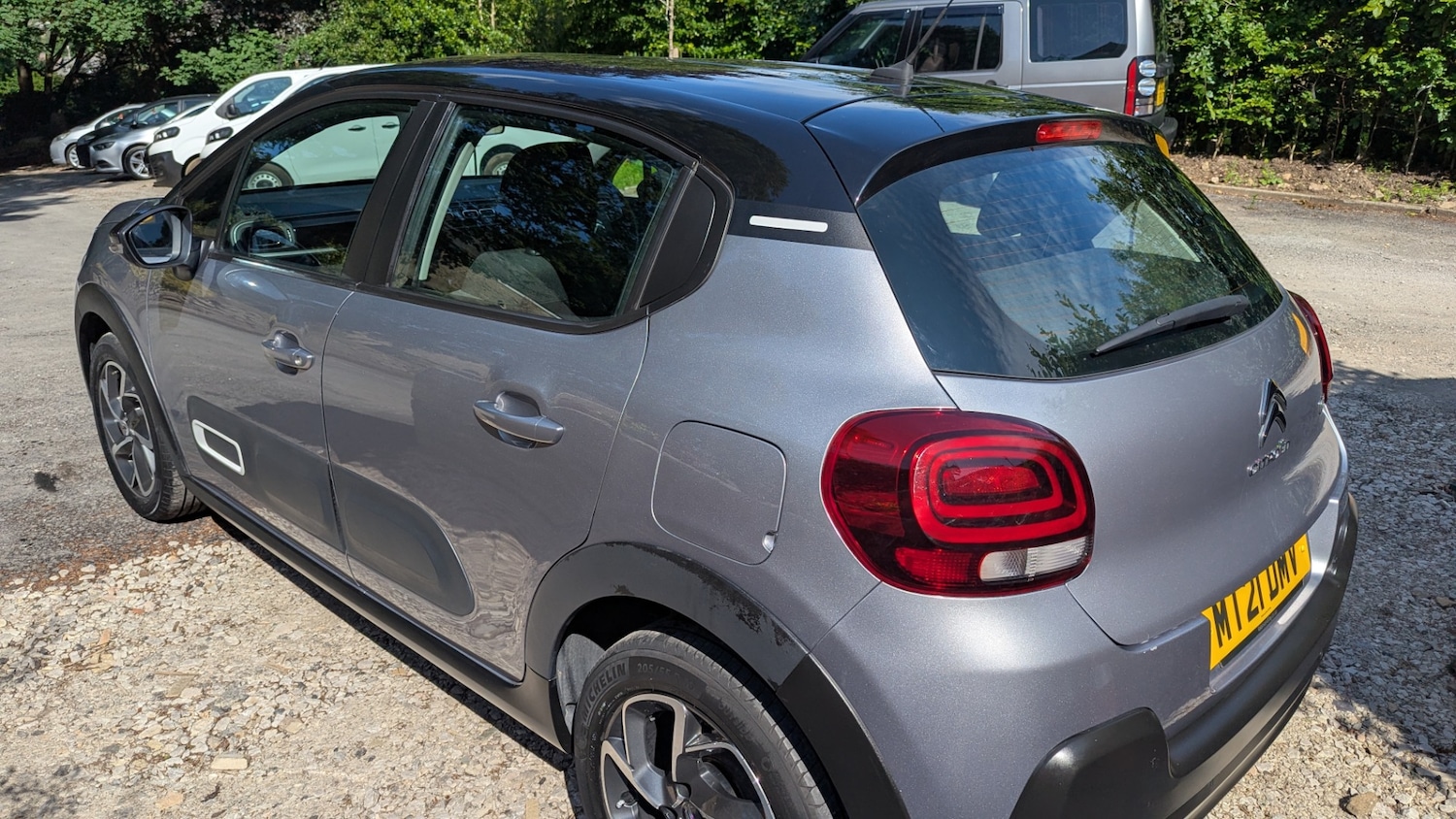 Vehicle 21