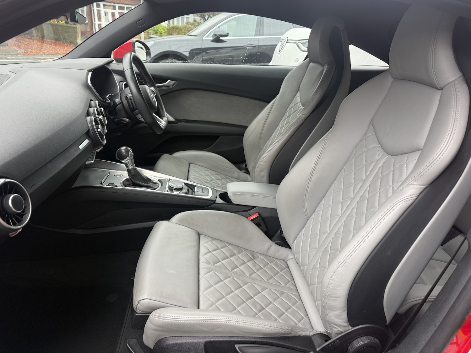 Used Audi TT 2017 for sale - 76547904: Photo 2