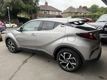 Used Toyota C-HR 2021 for sale - 78920940: Photo