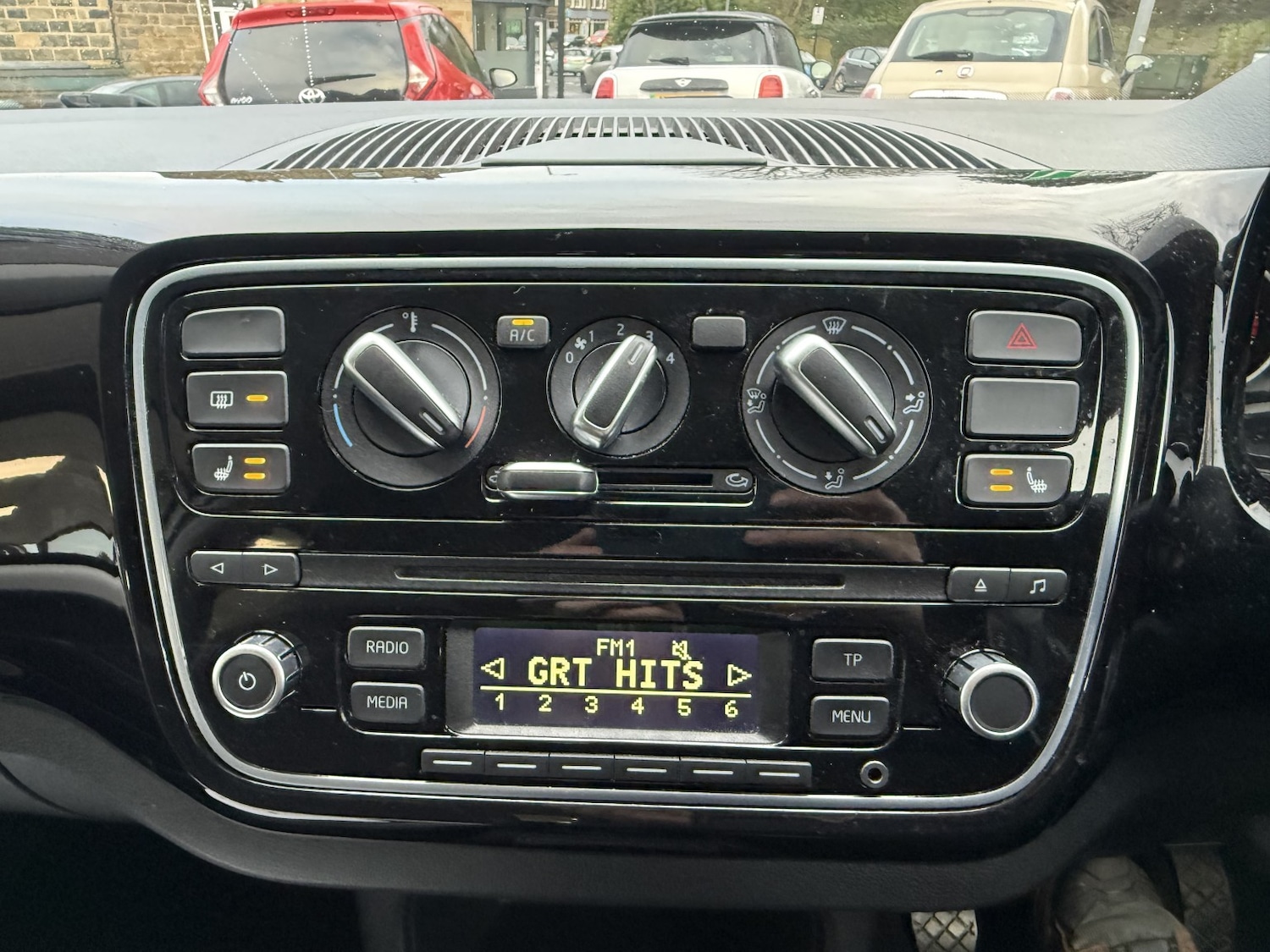 Used Volkswagen up! 2016 for sale - 77694340: Photo 12