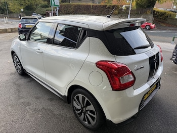 Used Suzuki Swift 2019 for sale - 76478111: Photo