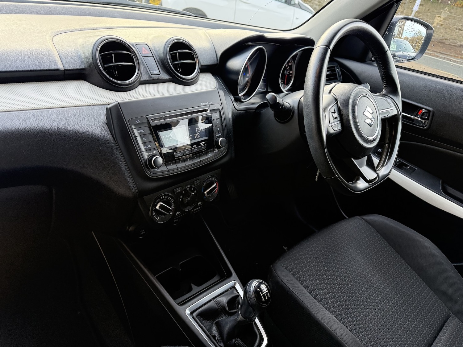 Used Suzuki Swift 2019 for sale - 76478111: Photo 9