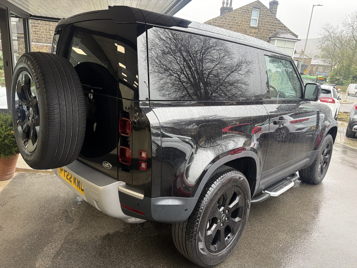 Used Land Rover Defender 2022 for sale - 78004517: Photo 4