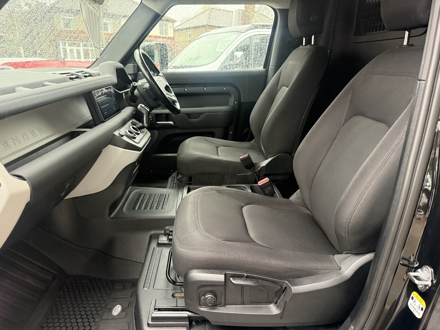 Used Land Rover Defender 2022 for sale - 78004517: Photo 8