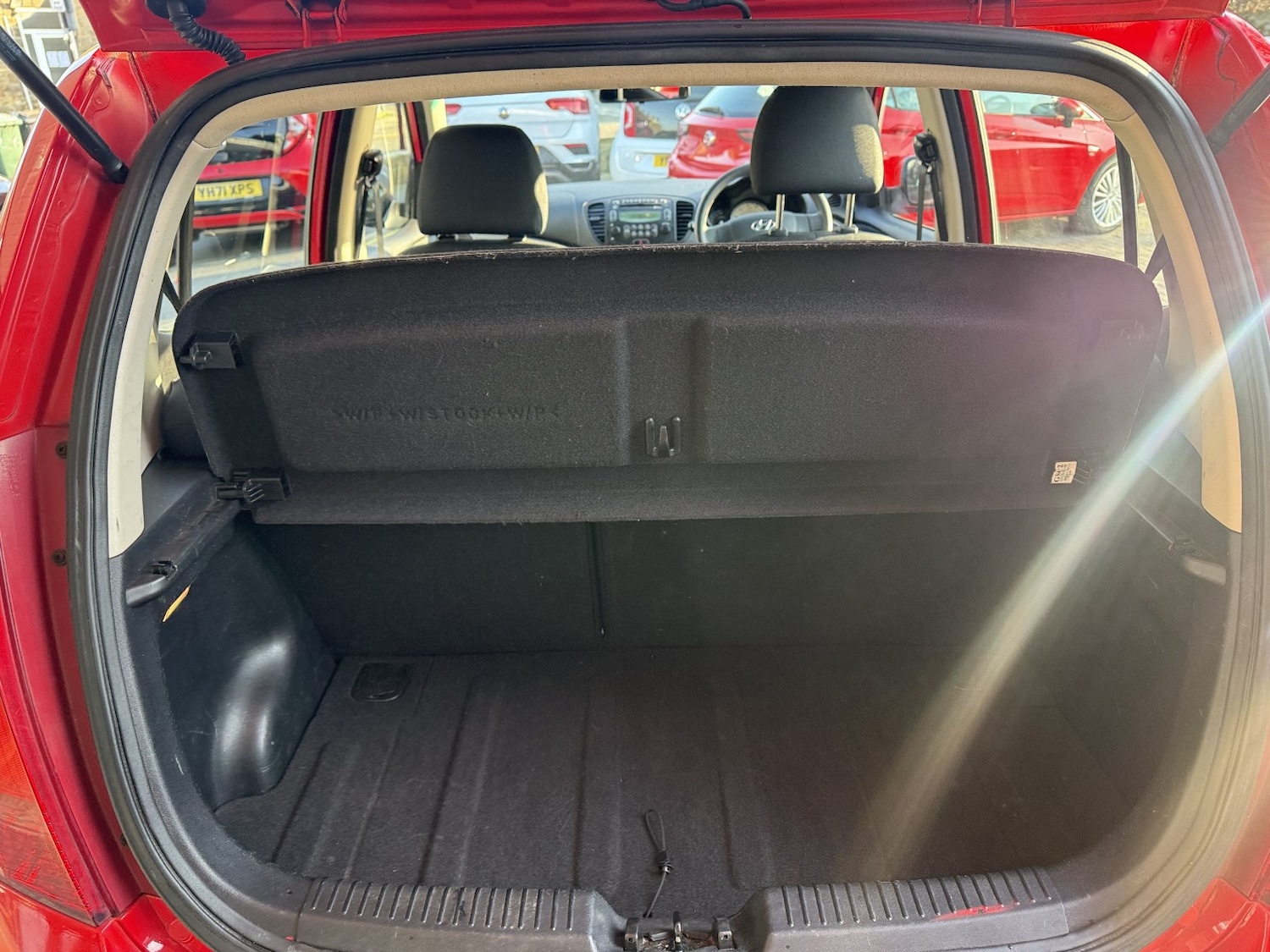 Used Hyundai i10 2011 for sale - 77781791: Photo 11