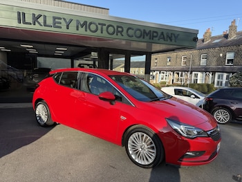 2017 - 1.6 CDTi BlueInjection Elite Nav 5-Door