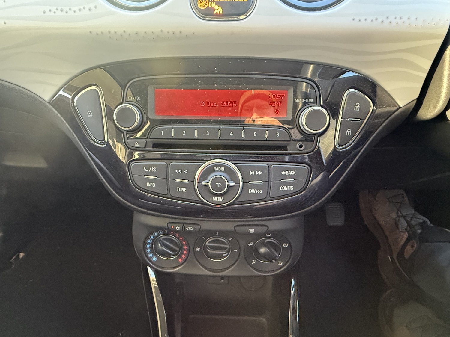 Used Vauxhall ADAM 2013 for sale - 76785058: Photo 11