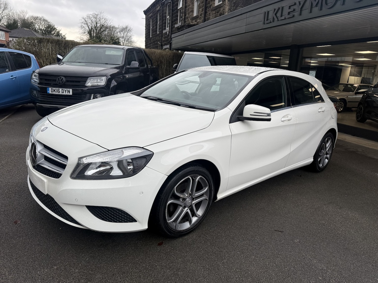 Used Mercedes-Benz A-Class 2015 for sale - 77154333: Photo 2