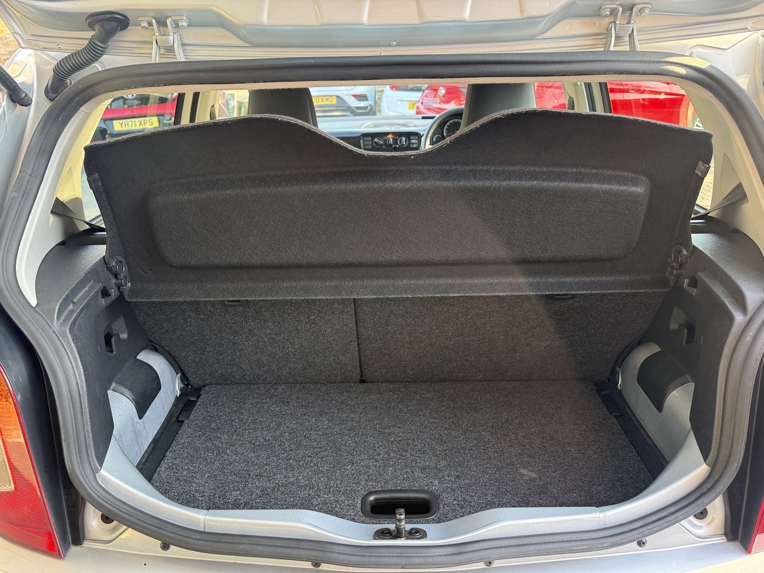 Used Volkswagen up! 2024 for sale - 77781778: Photo 12