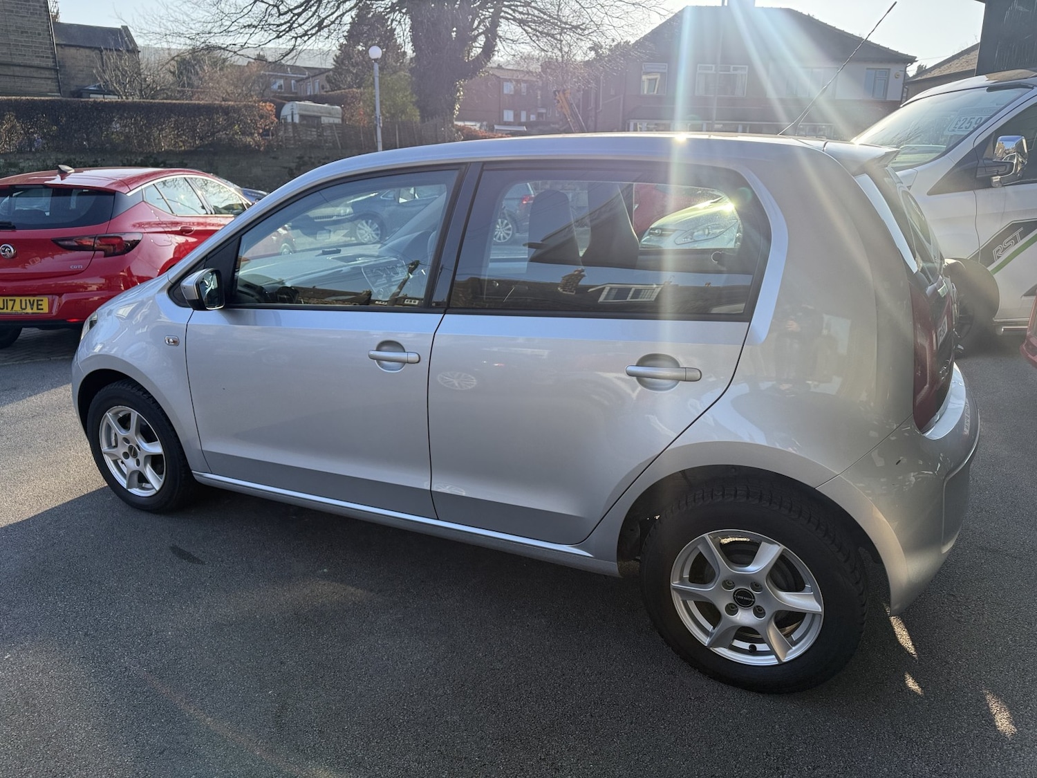 Used Volkswagen up! 2024 for sale - 77781778: Photo 3