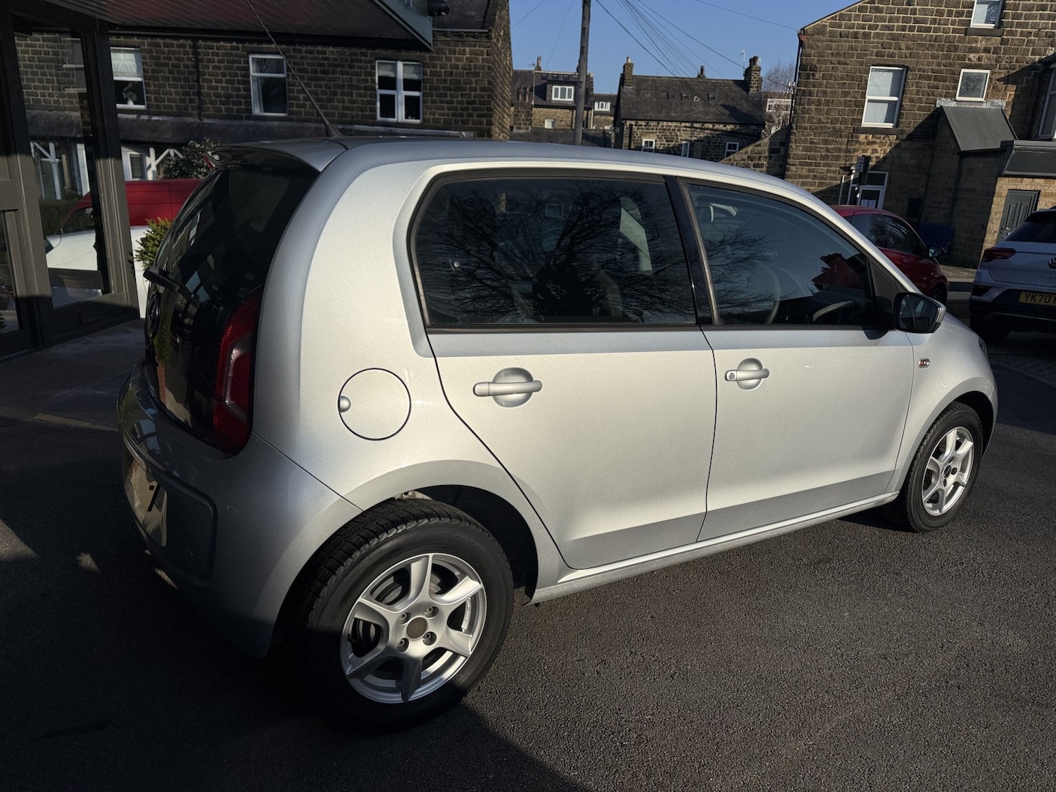 Used Volkswagen up! 2024 for sale - 77781778: Photo 4
