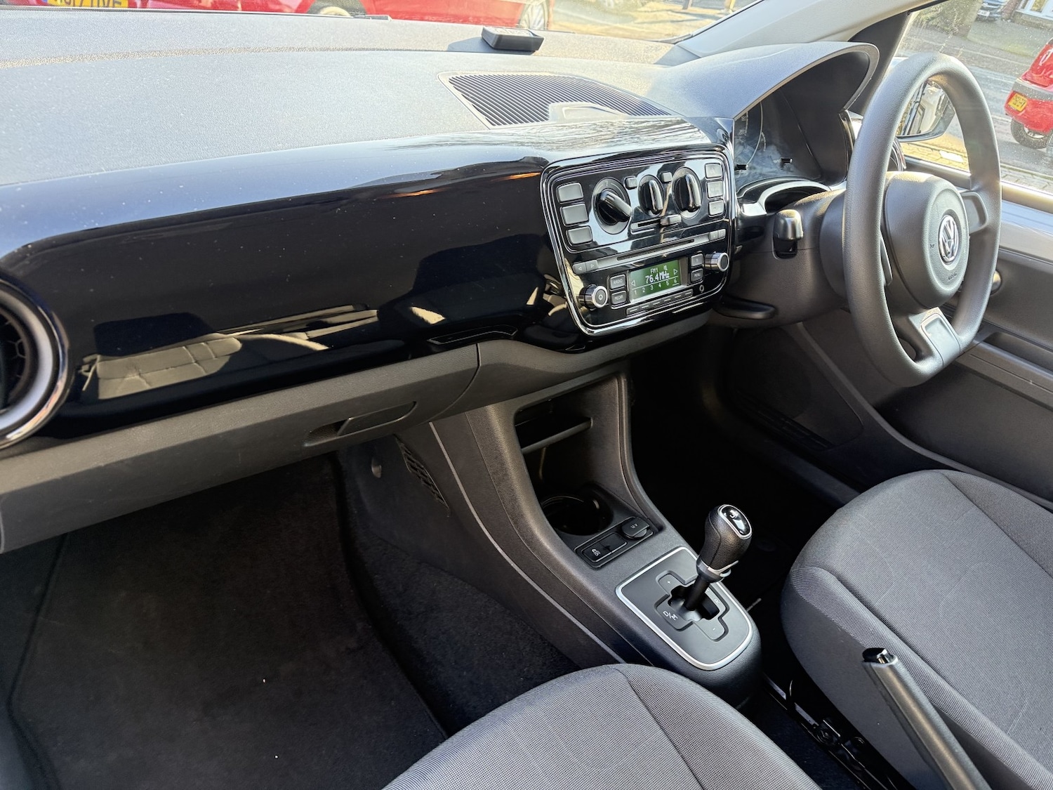 Used Volkswagen up! 2024 for sale - 77781778: Photo 7