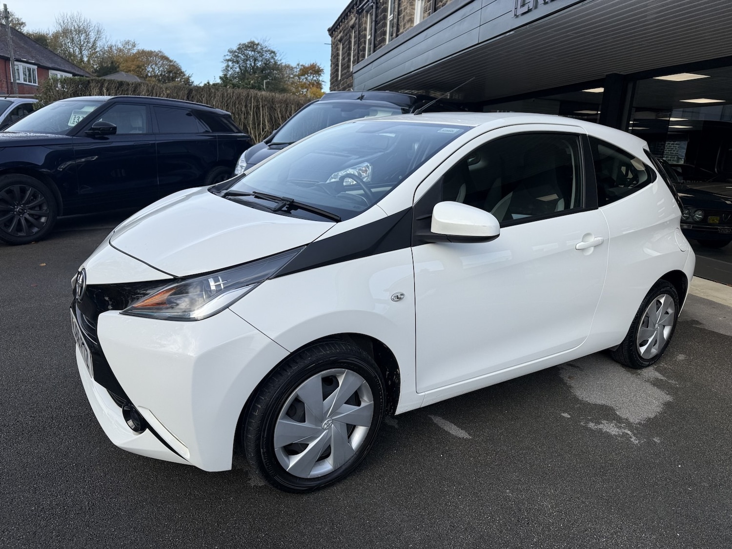 Used Toyota AYGO 2016 for sale - 76478110: Photo 3
