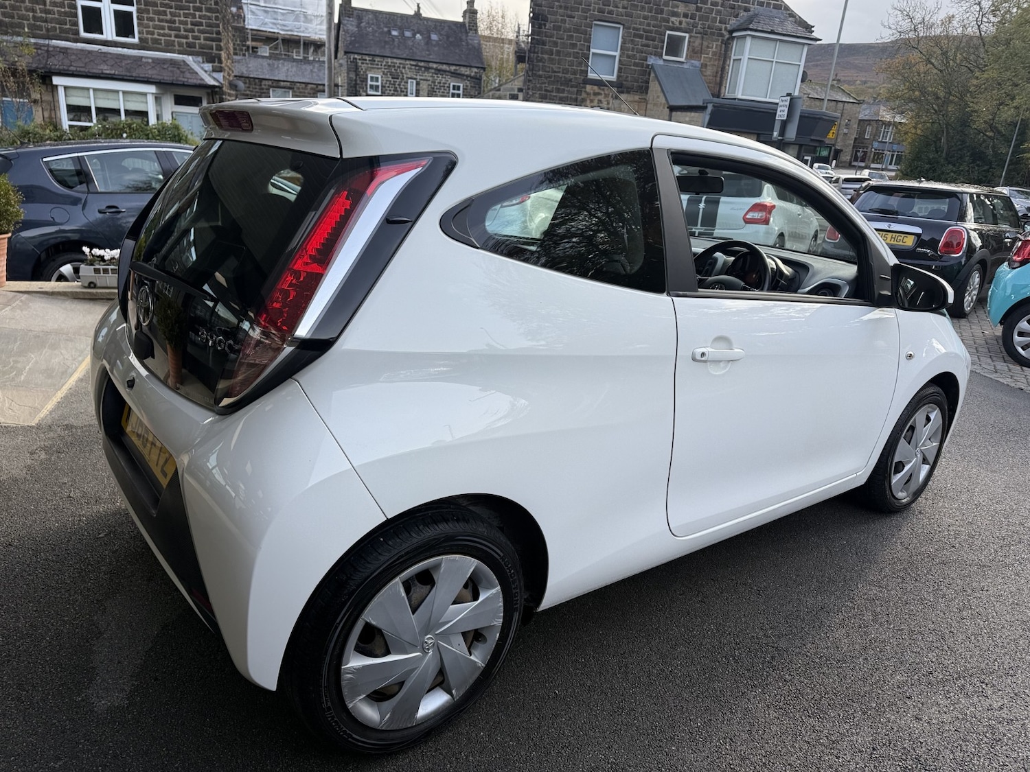 Used Toyota AYGO 2016 for sale - 76478110: Photo 6
